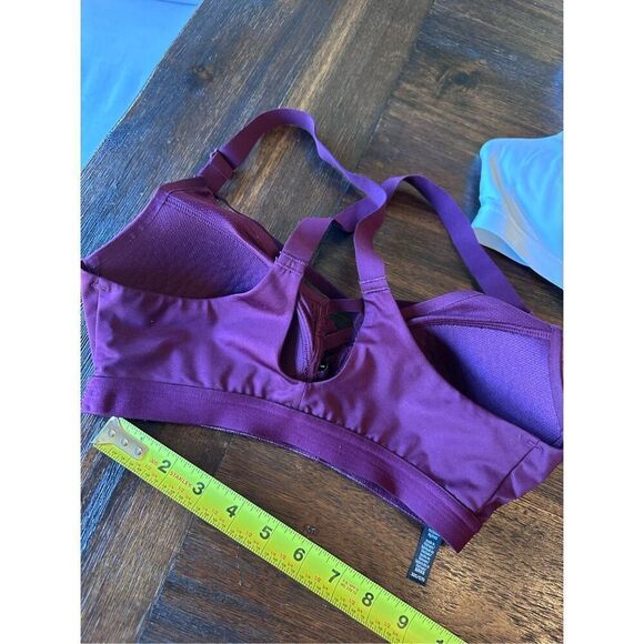 Set of 2 Victoria’s Secret sports bras size 32C - Picture 8 of 9